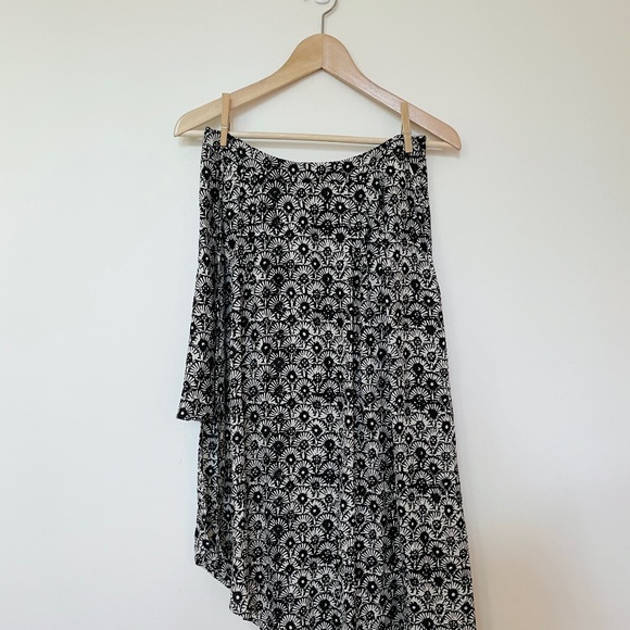 FREE PEOPLE Asymmetrical Black & White Floral Maxi Skirt - Picture 1 of 3